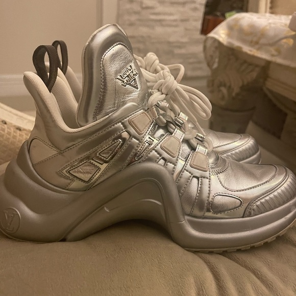 Louis Vuitton Archlight Tennis Shoes. Worn twice. Silver. Size 9. - Picture 12 of 15